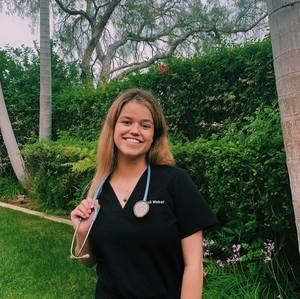 Meet your Posher, Abigail